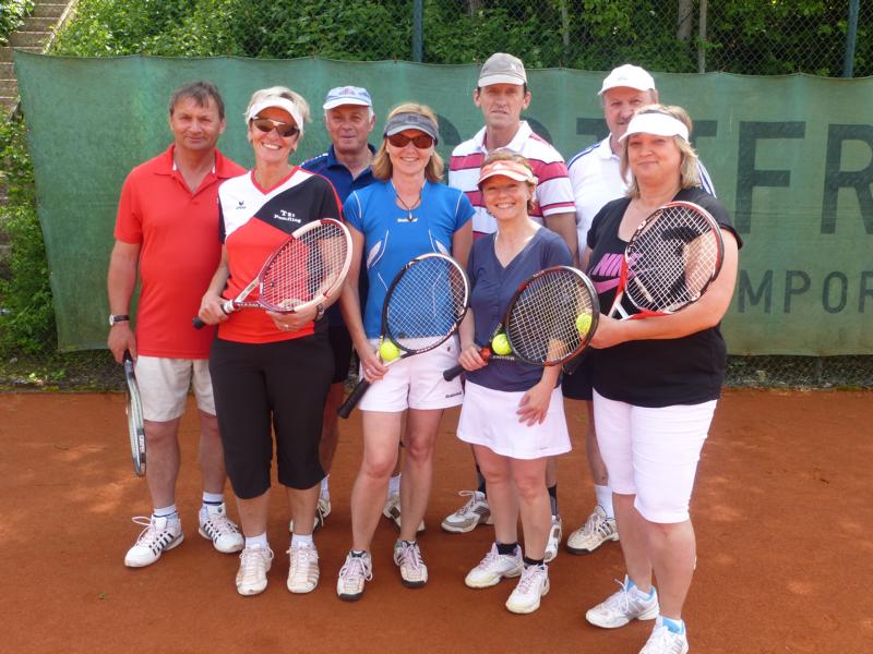 Das Foto zeigt die vier Halbfinalisten der diesjährigen Meisterschaften im Mixed.